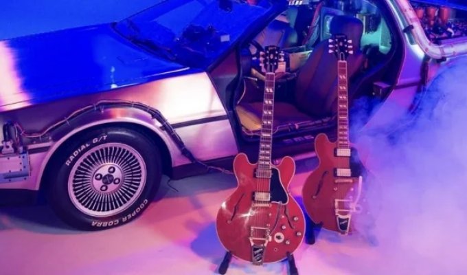 Компания Gibson воссоздала гитару из фильма "Назад в будущее" (9 фото + 1 видео)