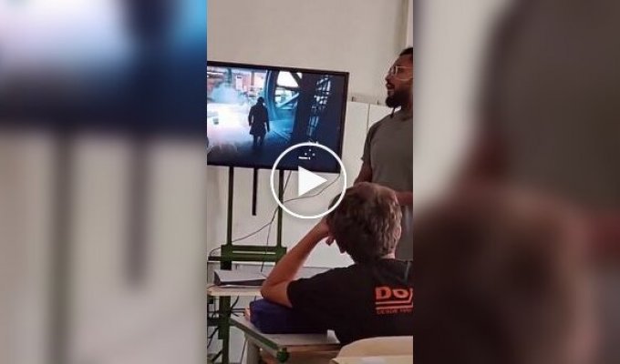 В Бразилии учитель истории показал промышленную революцию через Assassin’s Creed