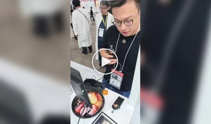 Японці показали вейп зі смаком рамена
