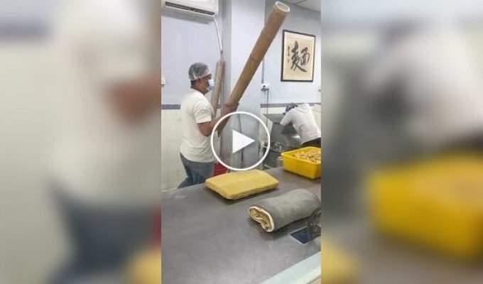 Традиционное приготовление бамбуковой лапши: бамбуковая лапша Чжукан