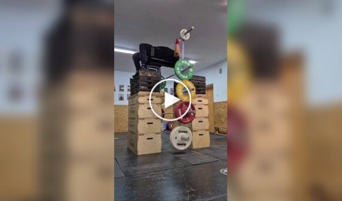 Не знаю, до чого він готується, але він готовий