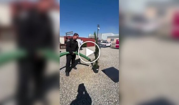 Sonic fire extinguisher: new technology allows extinguishing fire without water