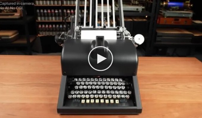 Впечатляющая печатная машинка на десятки тысяч символов