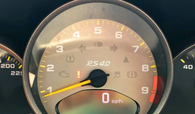 Porsche развивает двигатели внутреннего сгорания только для богатых — это лишь начало эксклюзивных функций (3 фото)