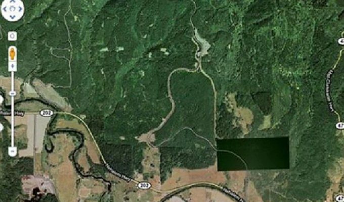15 Forbidden Places Around the World That Google Earth Won't Show You (16 Photos)