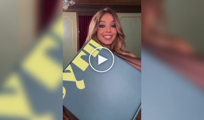 Sydney Sweeney continues to undress on camera