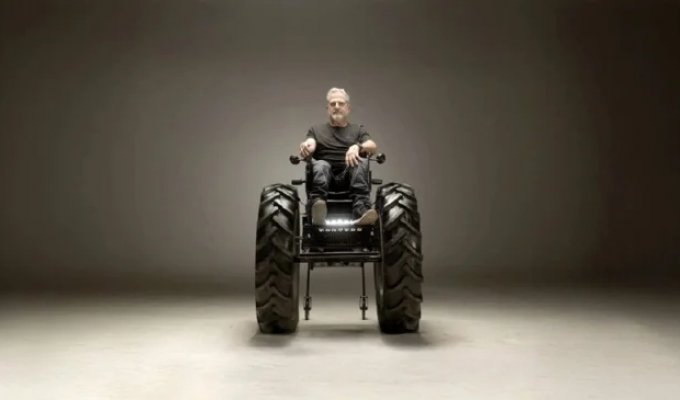 В Аргентині зробили візок з величезними колесами (3 фото + 1 відео)