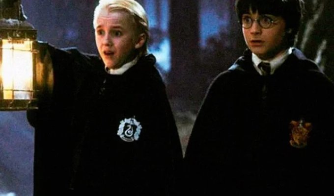 Гарри Поттер и Драко Малфой встретились в реальной жизни спустя 15 лет (5 фото)