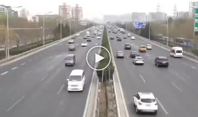 В Китае уложили 8 тысяч тонн асфальта за одну ночь