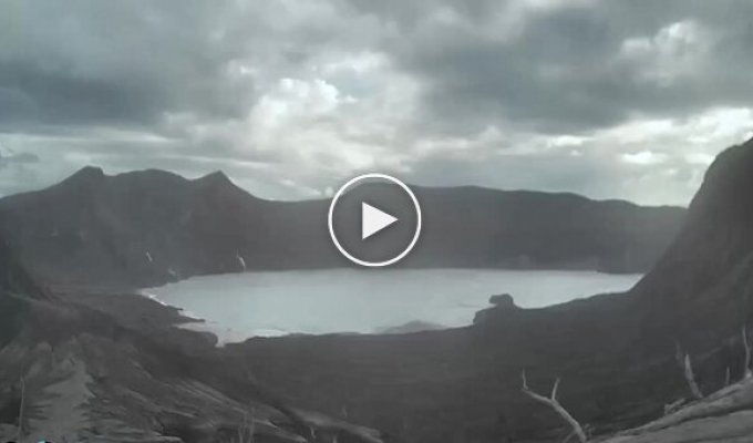 Taal Volcano began to erupt in the Philippines