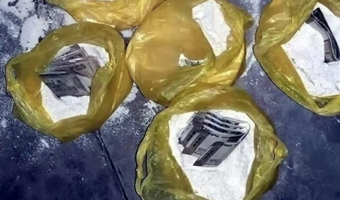 Необычный способ помочь людям (3 фото)