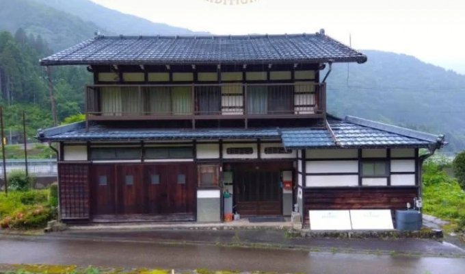 A cozy house in the mountains of Japan is sold for only $ 2,700 (4 photos)