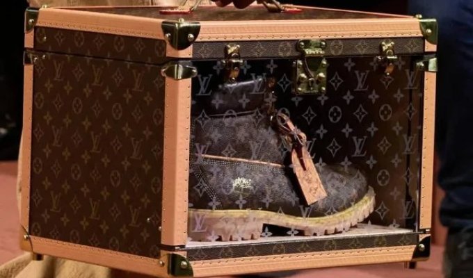 Shoes for the price of an apartment - Timberlands from Pharrell Williams and Louis Vuitton (5 photos)