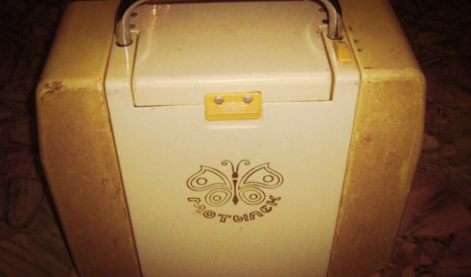 Вгадайте, що це за валізку? (4 фото)