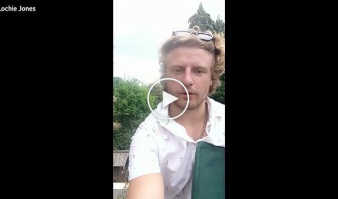 A tourist from Australia drank beer on a grave in Japan and provoked a scandal