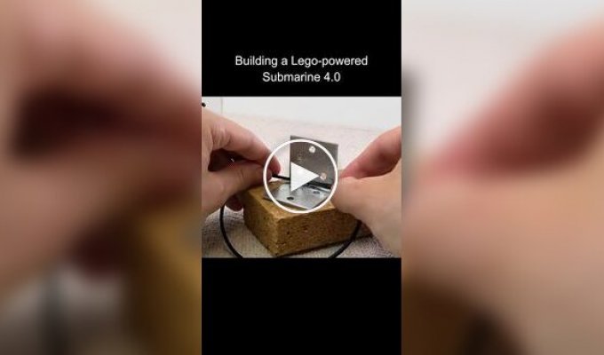 How to build a radio-controlled LEGO submarine