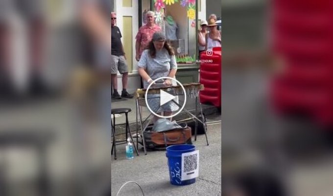 Вуличне соло в чотири палички