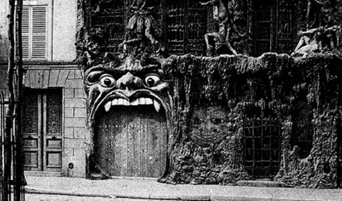 Eerie Parisian Clubs Where Nightgoers Partied Long Before It Was Cool (11 Photos)