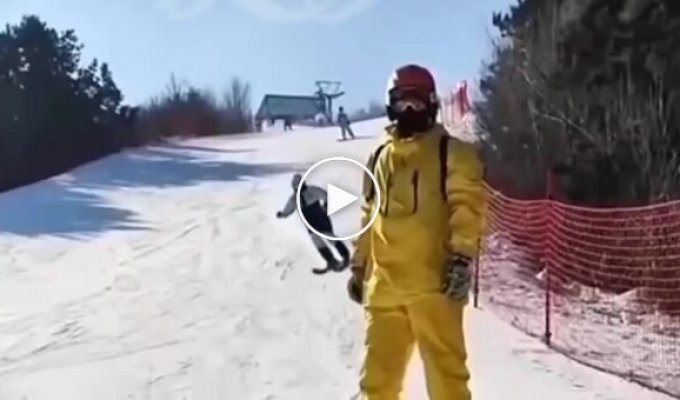 Two skiers filmed a funny video on the slope