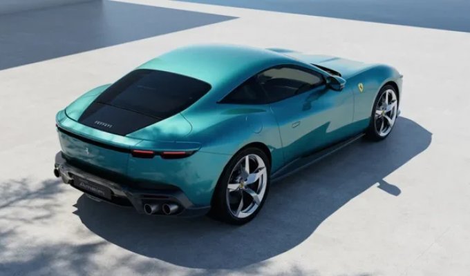 Ferrari unveiled a new front-engine grand tourer Amalfi (12 photos)