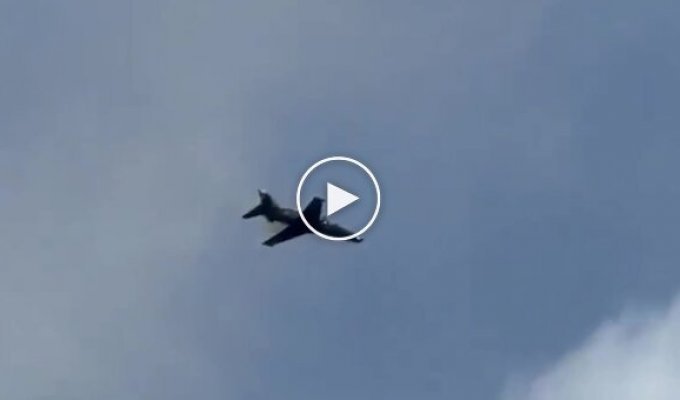 Крушение учебного самолета ВВС Британии попало на видео