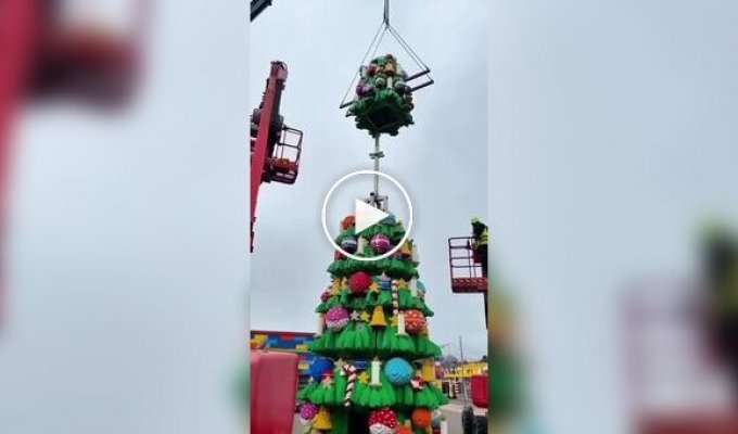 A LEGO Christmas tree was installed in Denmark.