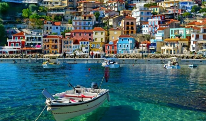 When You Really Want to Go to Greece (19 photos)
