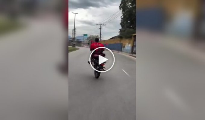 A whole 2 and a half For minutes, he tried to get into an accident.