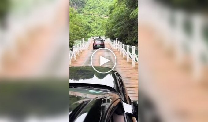 A floating road: an unusual detour along a river