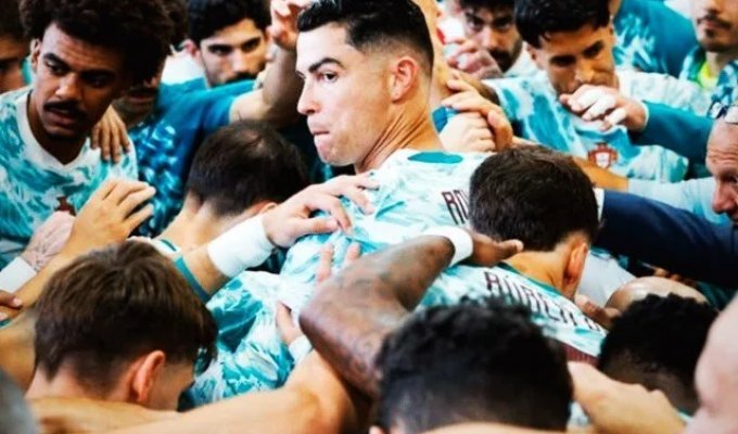 Sixth Cup run: 41-year-old Ronaldo flew to conquer America and is cheeky to journalists (7 photos)