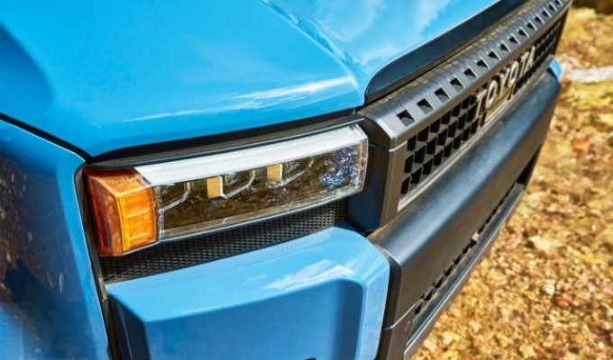 Продажи Toyota Prius и Land Cruiser в сентябре показали катастрофические результаты (4 фото)