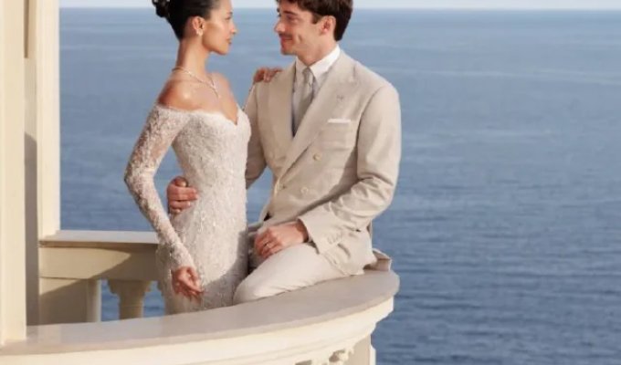 Главный герой на свадьбе популярного гонщика "Формулы-1" Шарля Леклера (10 фото)