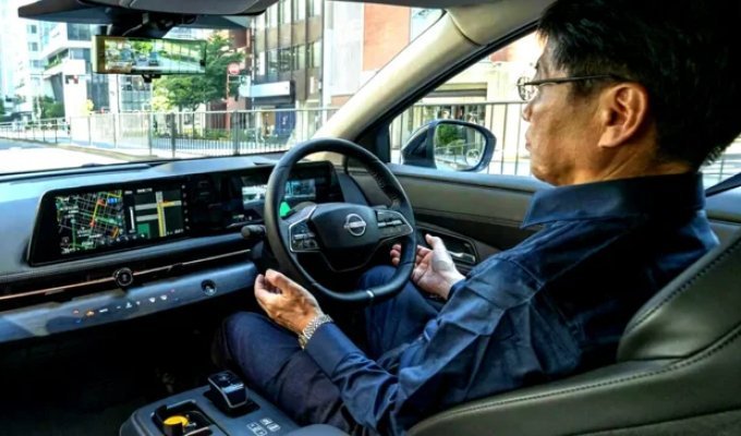 Nissan claims that its ProPilot system with artificial intelligence may be "slightly smarter" than Tesla's autopilot (2 photos)