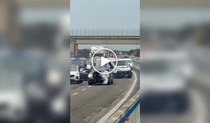 GTA-style robbery in Italy