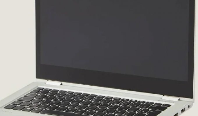 Hermes bandages at store price (2 photos)