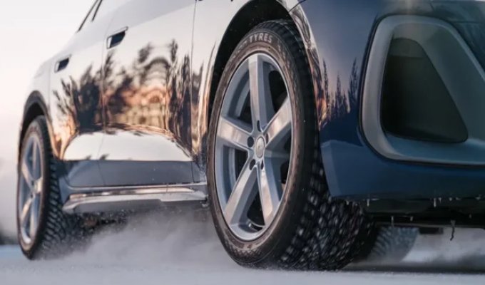 Nokian unveiled the world's first mass-produced tire with retractable studs (4 photos)