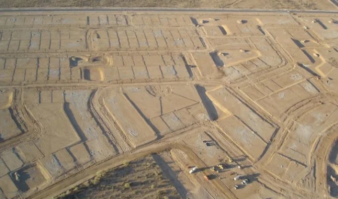 Wealthy buyers are buying up desert land for millions (3 photos)