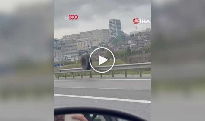 Колесо від фури вирушило в політ