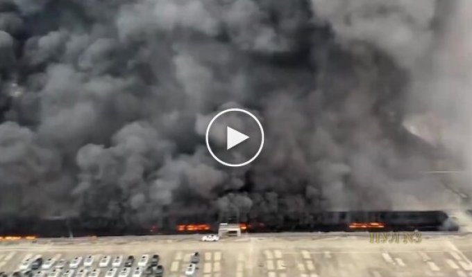 A fire in a parking lot in Shenzhen: electric cars burned, no injuries