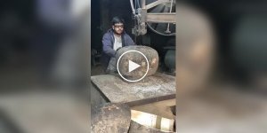 Как в Пакистане производят металлические ведра