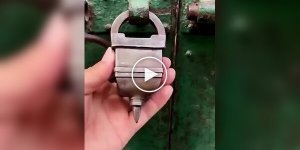 Старовинний замок із секретом