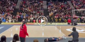 Японский волейболист оригинально извинился перед девушкой